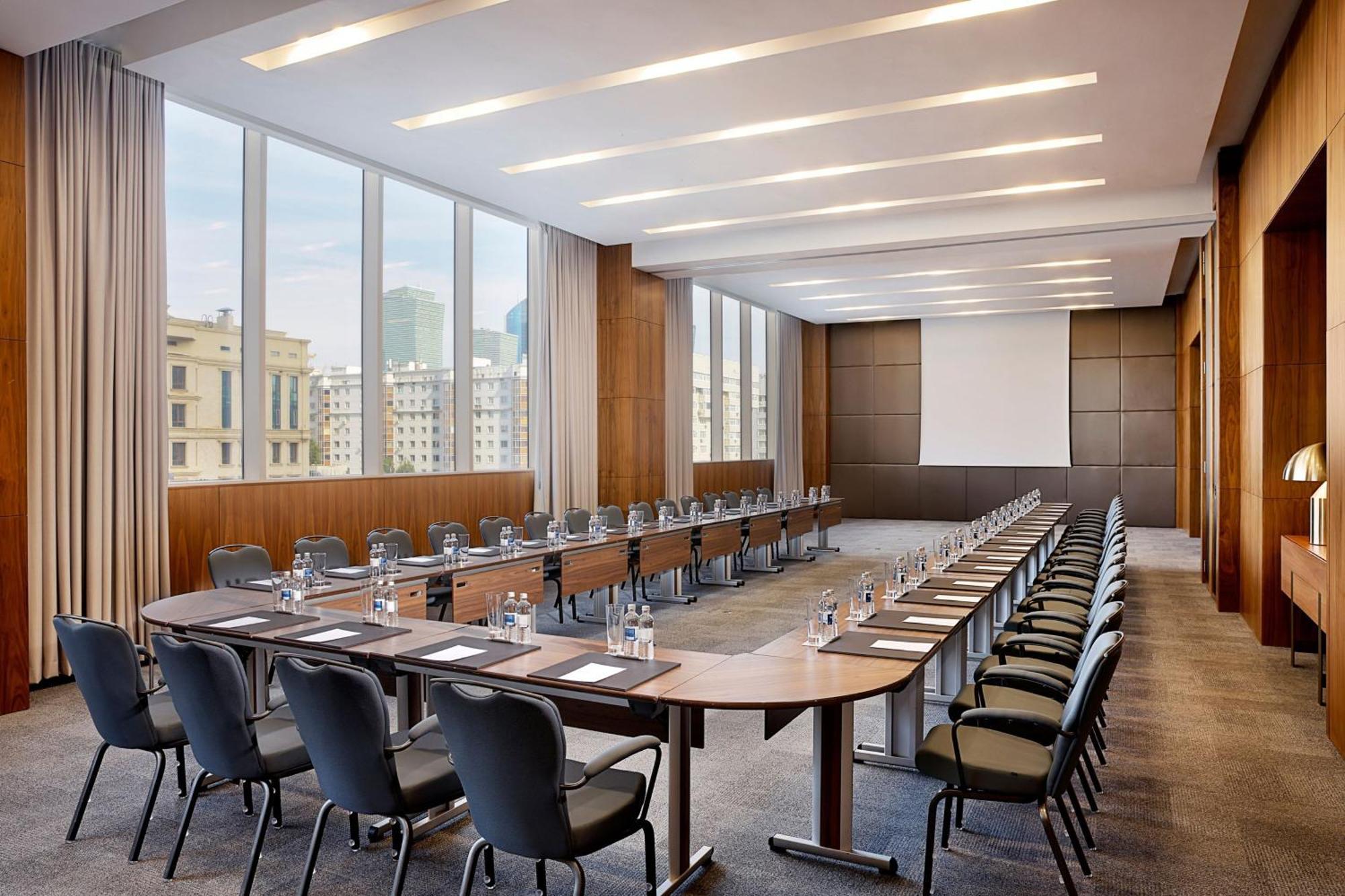 努尔苏丹喜来登酒店 阿斯坦纳 外观 照片 Meeting room