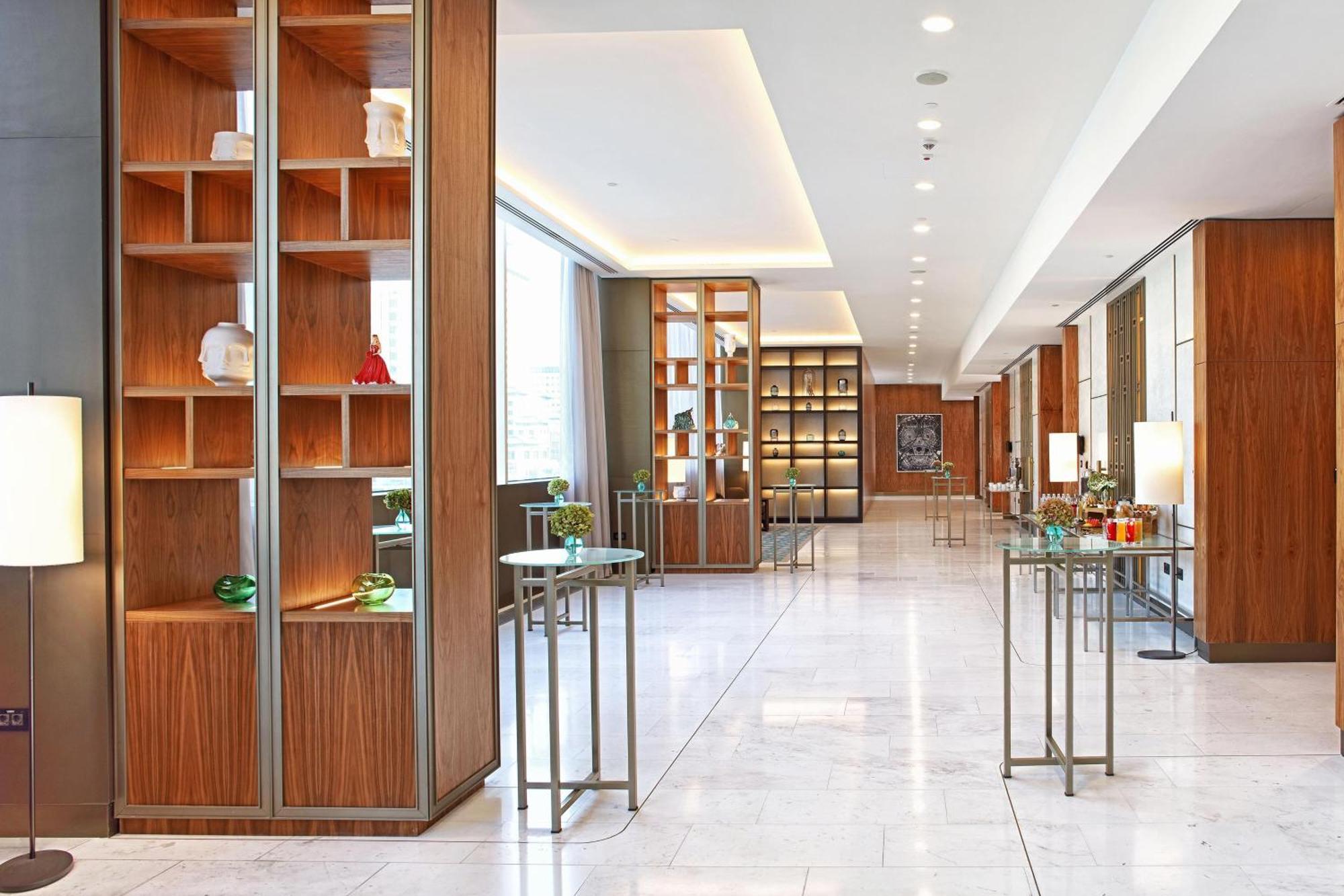 努尔苏丹喜来登酒店 阿斯坦纳 外观 照片 The interior of the hotel