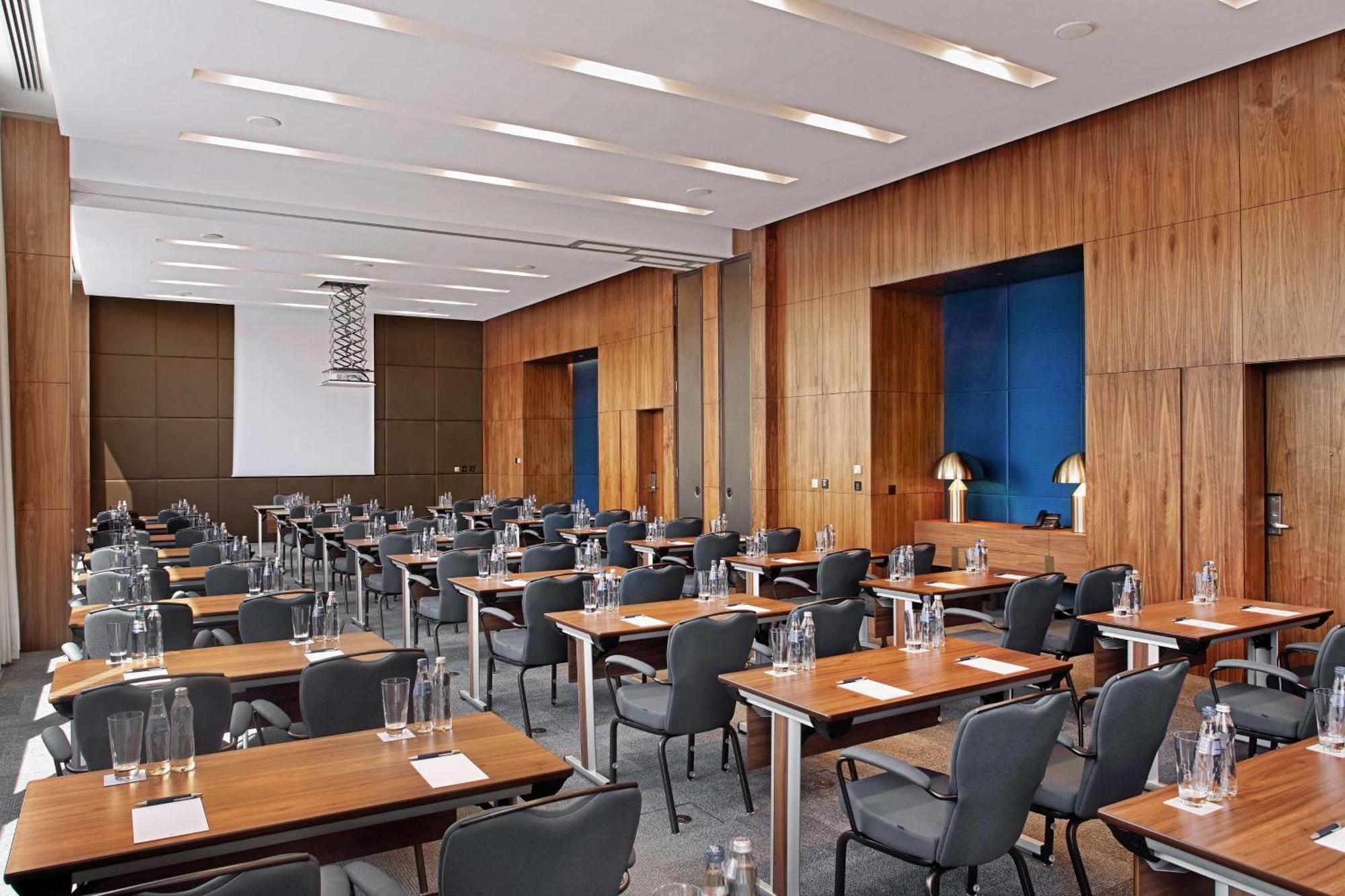 努尔苏丹喜来登酒店 阿斯坦纳 外观 照片 Meeting room