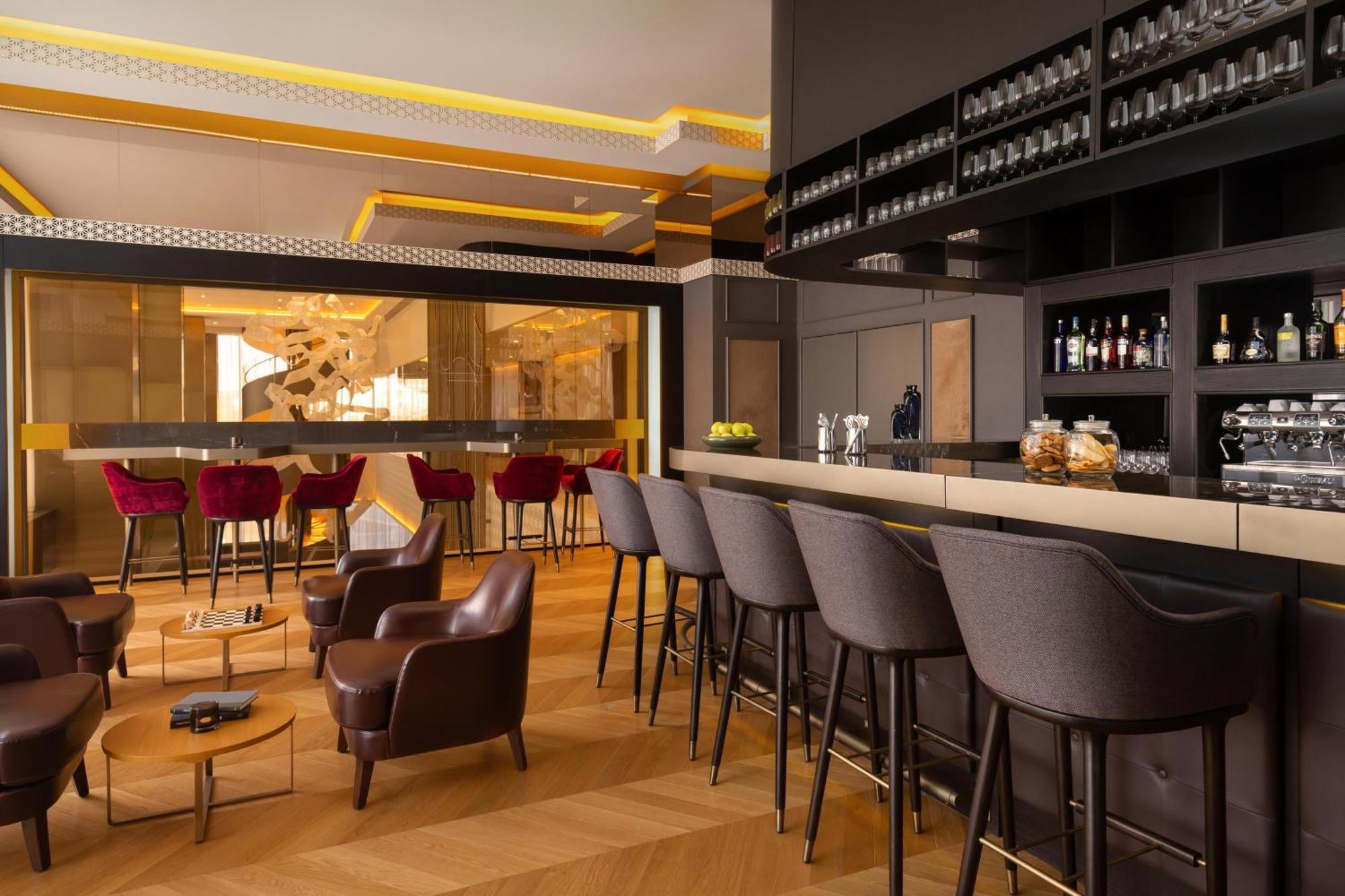 努尔苏丹喜来登酒店 阿斯坦纳 外观 照片 The bar at the 10118 Otto Kunz
