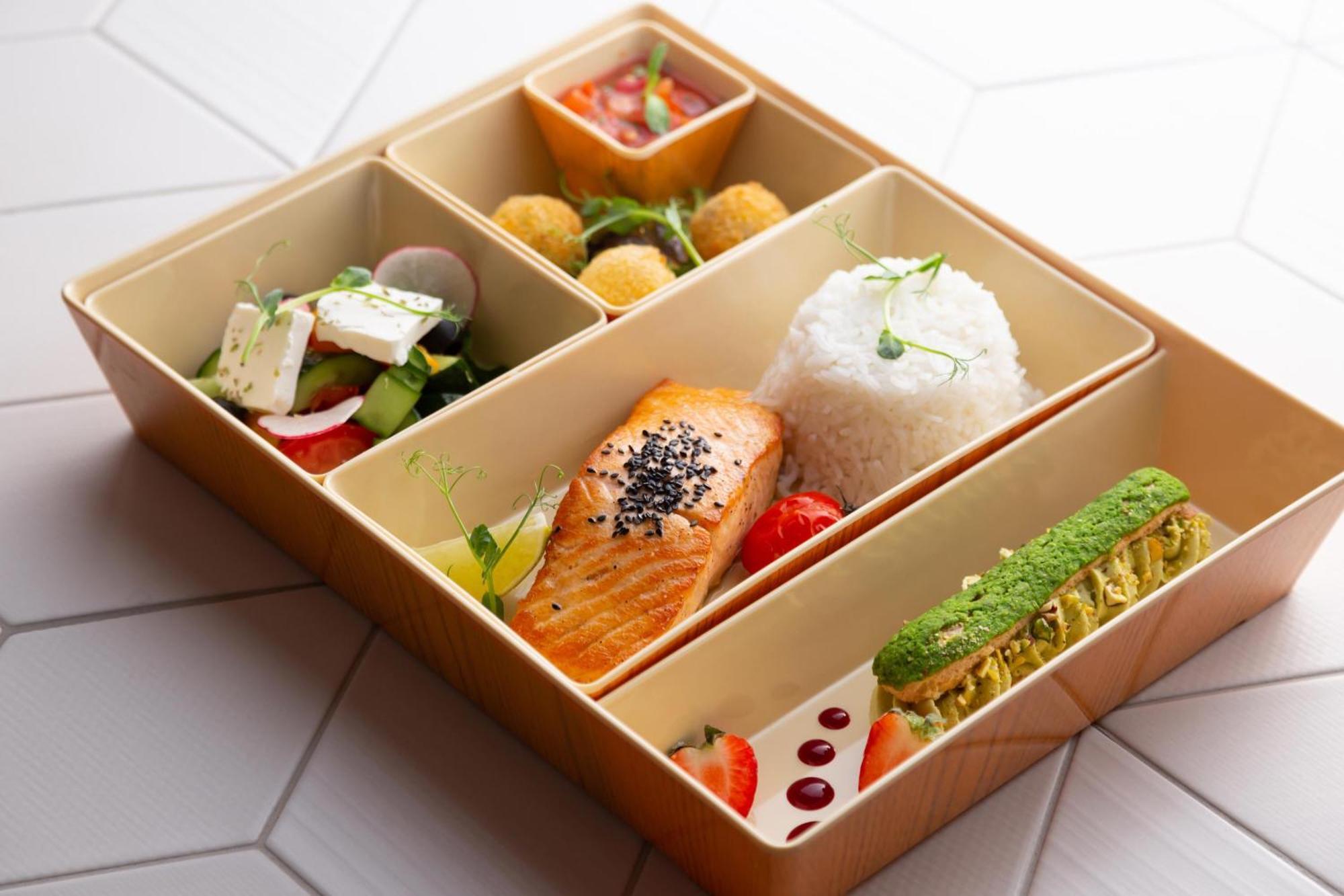 努尔苏丹喜来登酒店 阿斯坦纳 外观 照片 A bento box