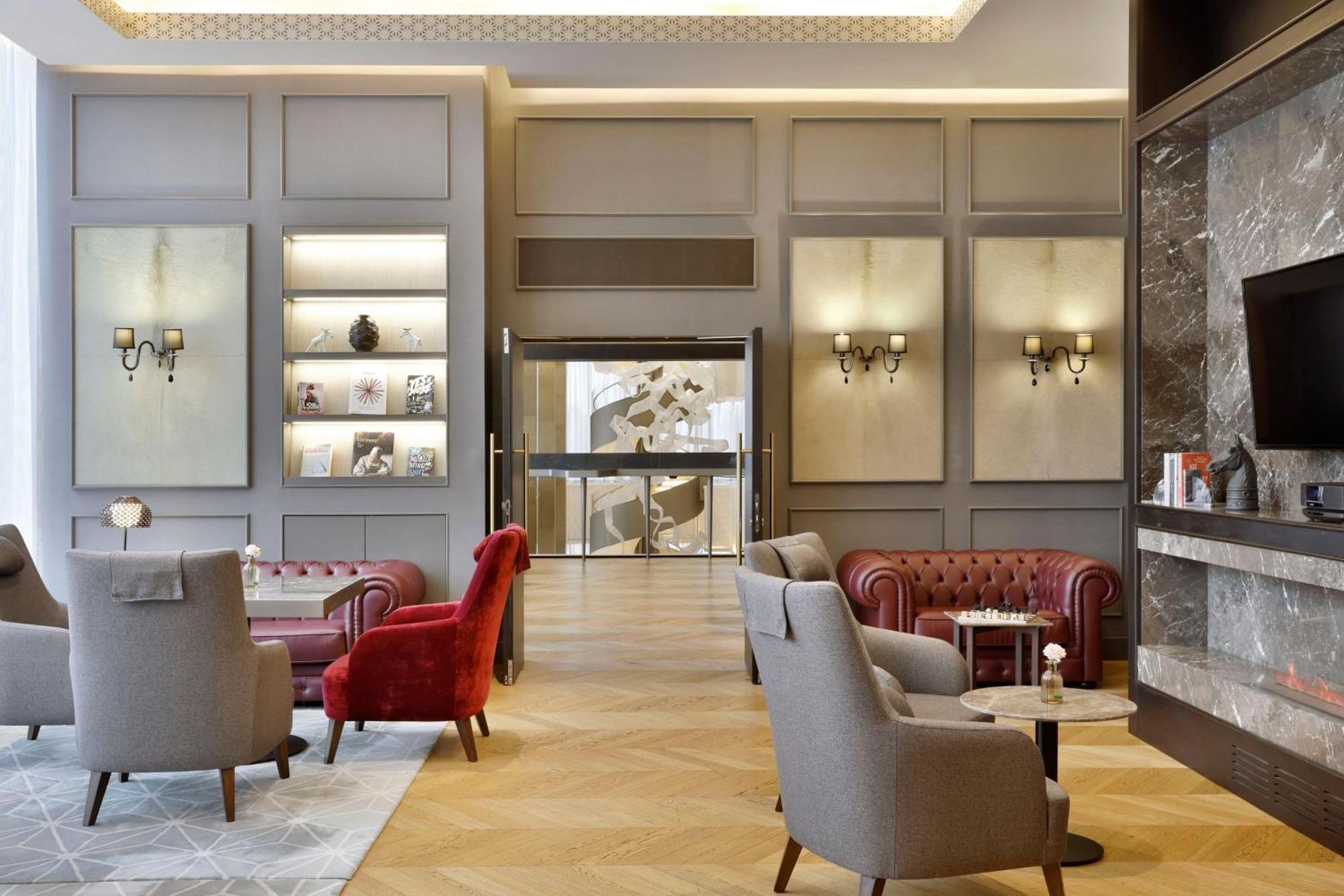 努尔苏丹喜来登酒店 阿斯坦纳 外观 照片 The hotel's lobby